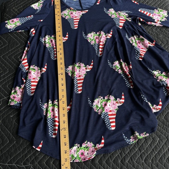 American Curvy Blouse Womens Plus Size 1X Blue Floral Striped Bullhead Flowy - Picture 8 of 9